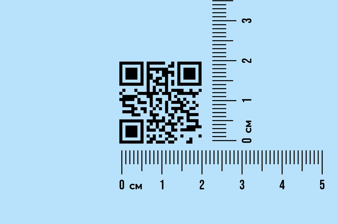 Minimum qr code size is shown with a ruler.